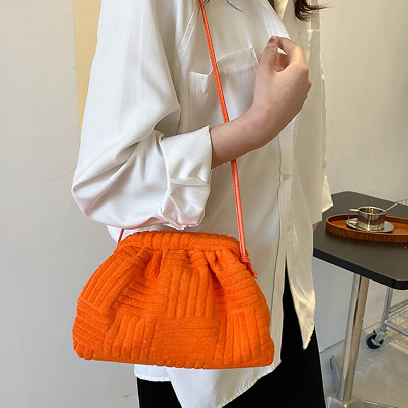 Luxury New Towel Bag Handbag Women Fashion Popular Portable Shoulder Bag Solid Chain Messenger Bag